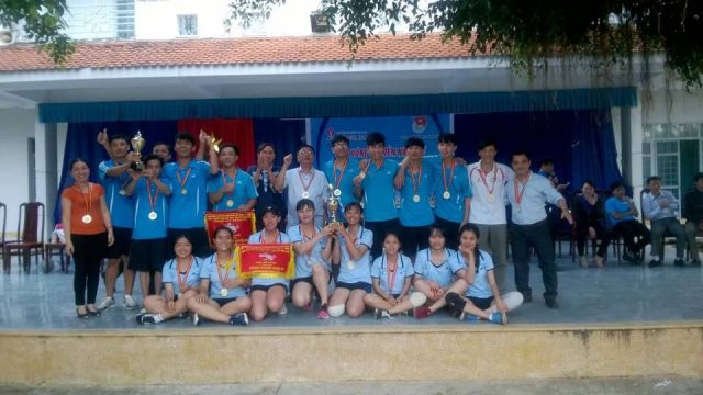 Một vài hình ảnh và kết quả giải bóng chuyền nam, nữ chào mừng kỷ niệm 67 năm ngày truyền thống học sinh – sinh viên Việt Nam (09-01-1950 – 09-01-2017)