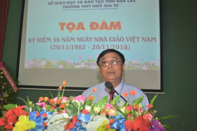 Tọa đàm kỷ niệm 36 năm ngày Nhà giáo Việt Nam 20-11 (20/11/1982 – 20/11/2018) Thầy Bùi Văn Chương - Hiệu trưởng nhà trường phát biểu cảm ơn