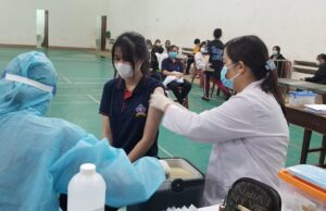 Một vài hình ảnh tiêm vaccine phòng Covid-19