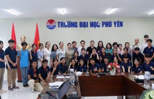 Lớp học bổng Tiếng Anh Access Trường THPT Ngô Gia Tự đến thăm quan thực tế tại Trường Đại học Phú Yên