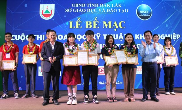 Trao 129 giải Cuộc thi Khoa học Kỹ thuật – Khởi nghiệp dành cho học sinh trung học