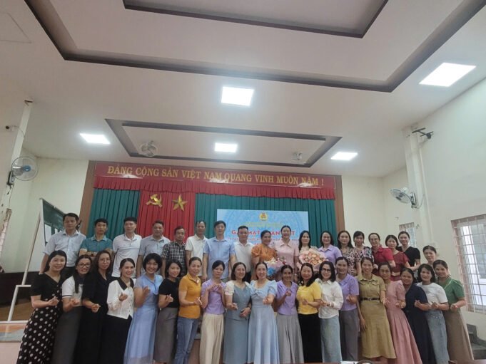 Gặp mặt thân mật viên chức kế toán chuyển công tác